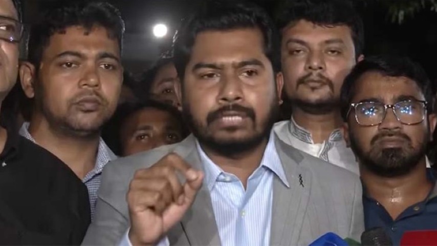 হামলার বিচার না হলে গলায় গামছা পরাব: সিঙ্গাপুর থেকে ফিরে নুর